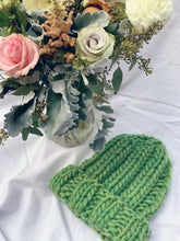 Load image into Gallery viewer, Zelda Super Chunky Beanie