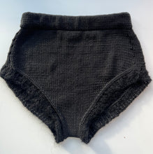 Load image into Gallery viewer, Greta bloomer shorts
